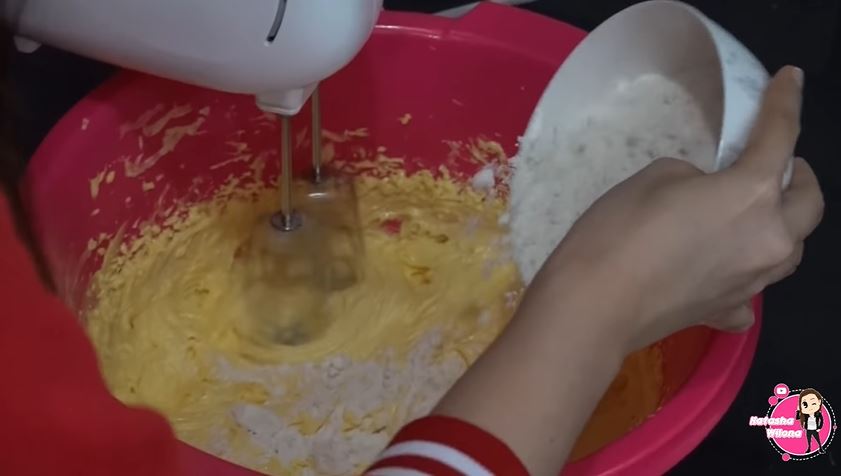 12 Trik Natasha Wilona bikin bolu marmer antigagal, mudah ditiru