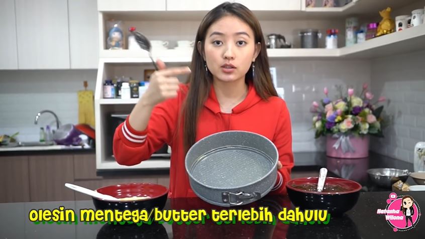 12 Trik Natasha Wilona bikin bolu marmer antigagal, mudah ditiru