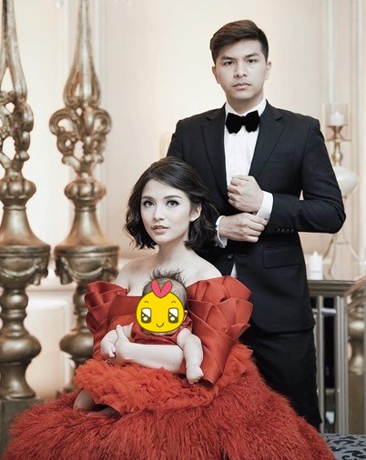 9 Pemotretan keluarga Glenn Alinskie beragam tema, terbaru adat Bali