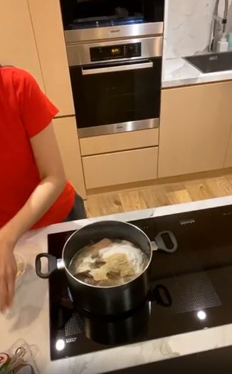 9 Langkah Sandra Dewi bikin opor ayam simpel, cuma 20 menit