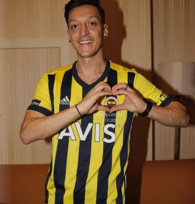 Raffi Ahmad jawab rumor Mesut Ozil gabung RANS Cilegon FC