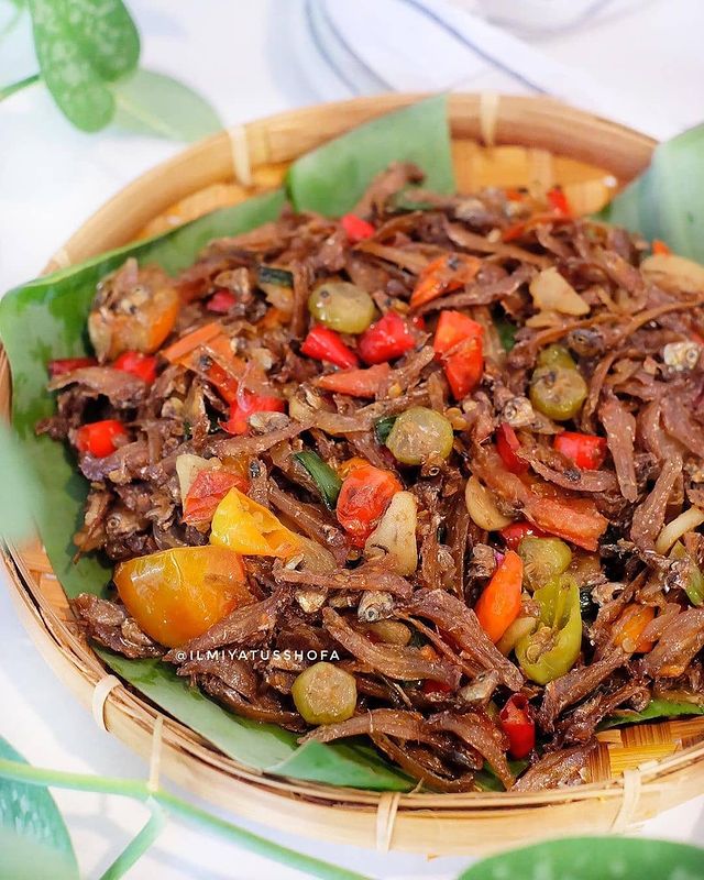 17 Resep aneka sambal teri, lezat, praktis, dan ekonomis