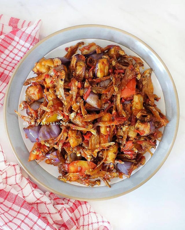 17 Resep aneka sambal teri, lezat, praktis, dan ekonomis