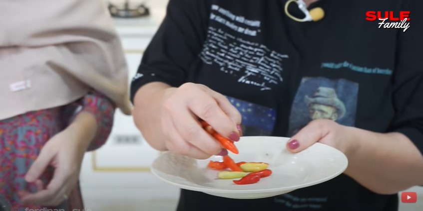 9 Trik Nathalie Holscher buat ayam woku, gurih dan bumbu mudah meresap