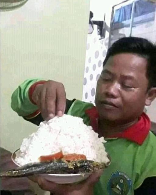 potret lucu yang penting makan nasi berbagai sumber