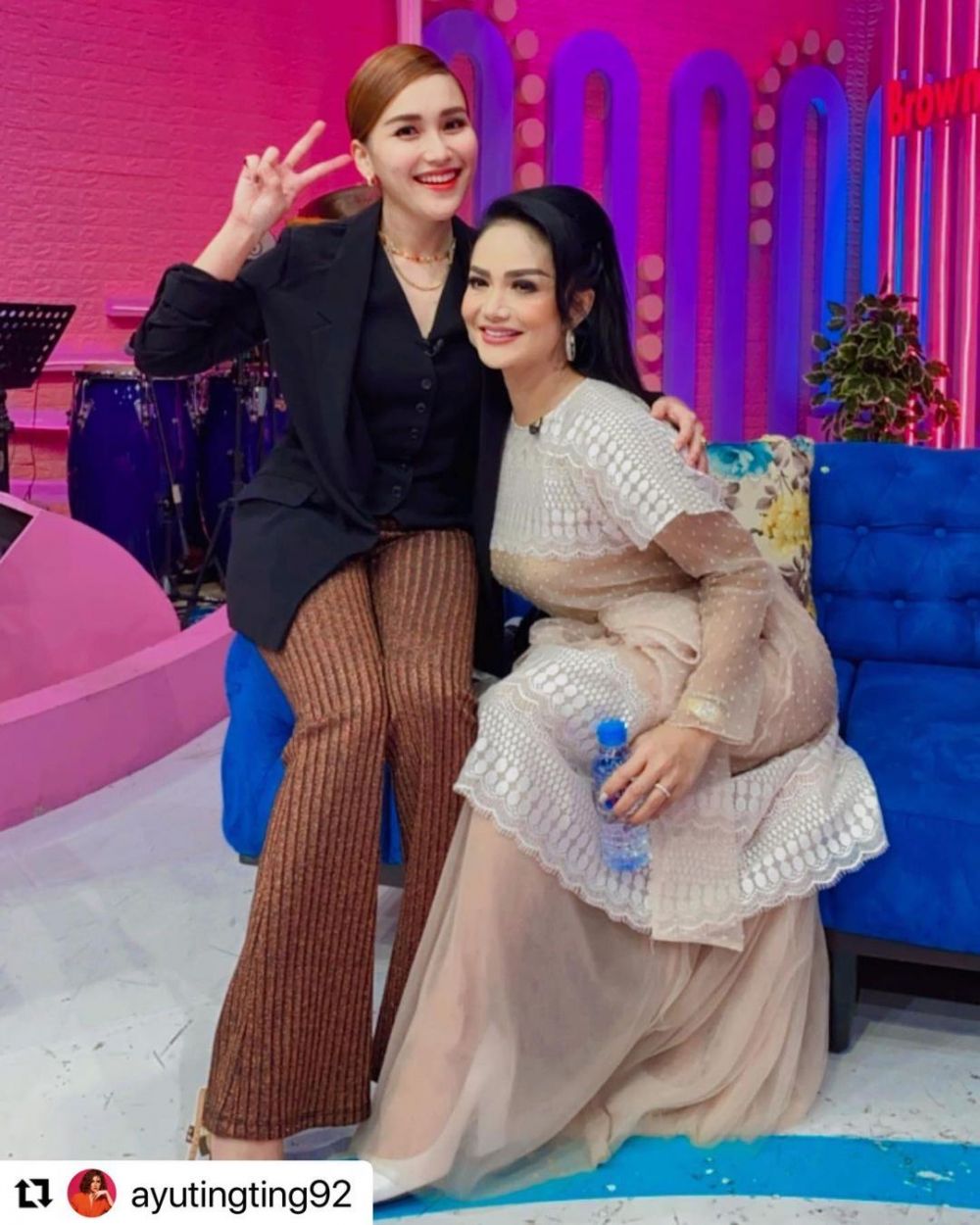 7 Potret akrab Ayu Ting Ting dan Krisdayanti, saling lempar pujian