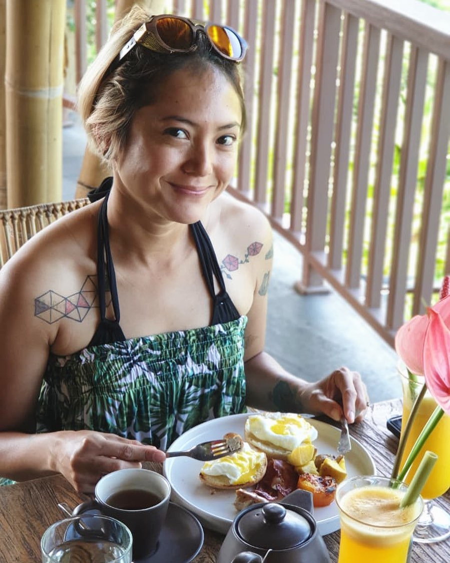 Makanan ini dihindari 7 seleb usai lahiran, tumbuh balik langsing