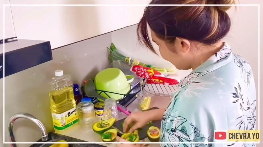 9 Langkah Via Vallen bikin alpukat panggang, nggak sampai 10 menit