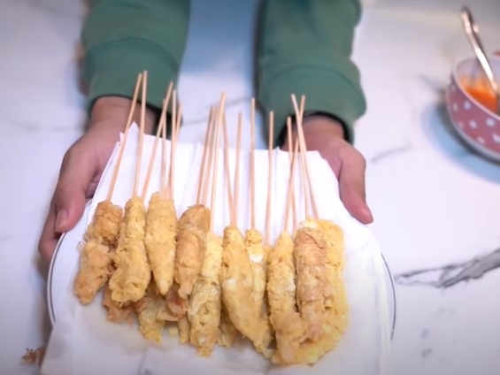 9 Inspirasi gorengan ala Ria Ricis ini gampang ditiru, ada buah goreng