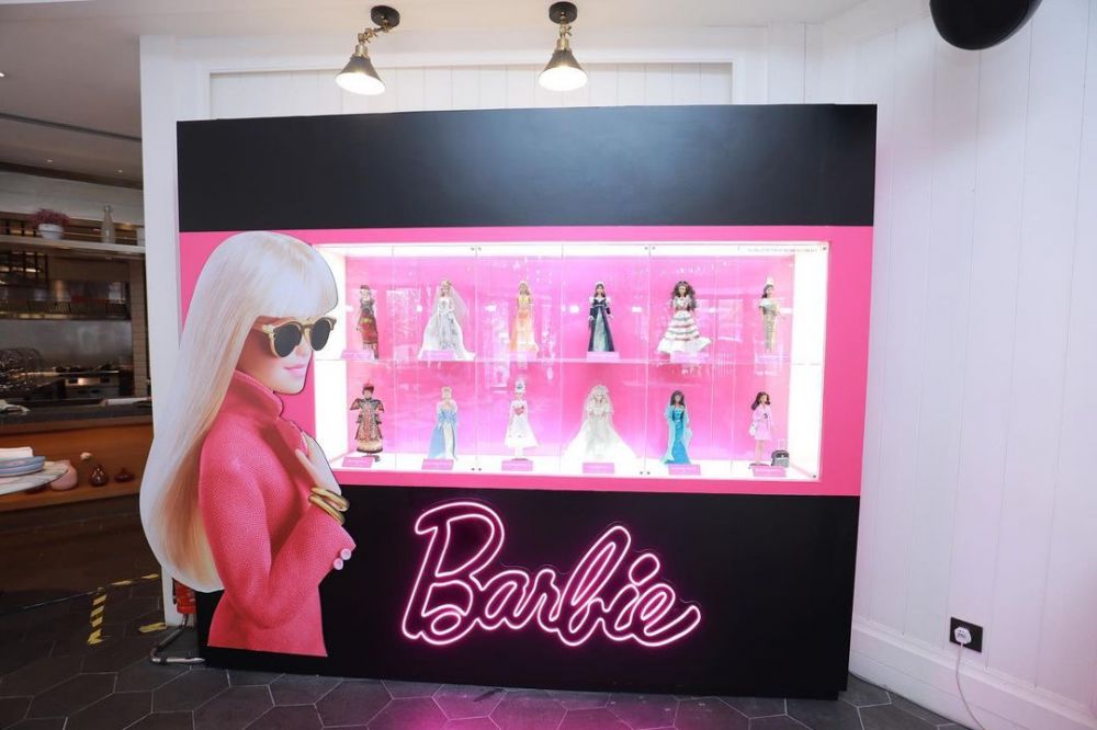 9 Potret dekorasi ultah Siti Nurhaliza ke-43, bertema Barbie