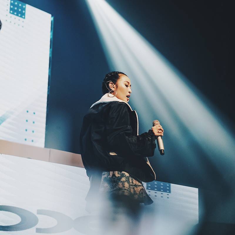 Potret 7 seleb manggung usai lahiran, Lesty Kejora dipuji langsing