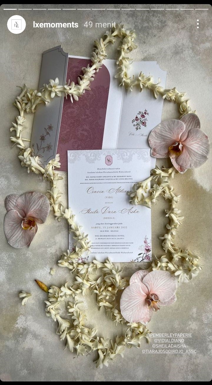 Potret undangan nikah Vidi Aldiano dan Sheila Dara, nama asli disorot