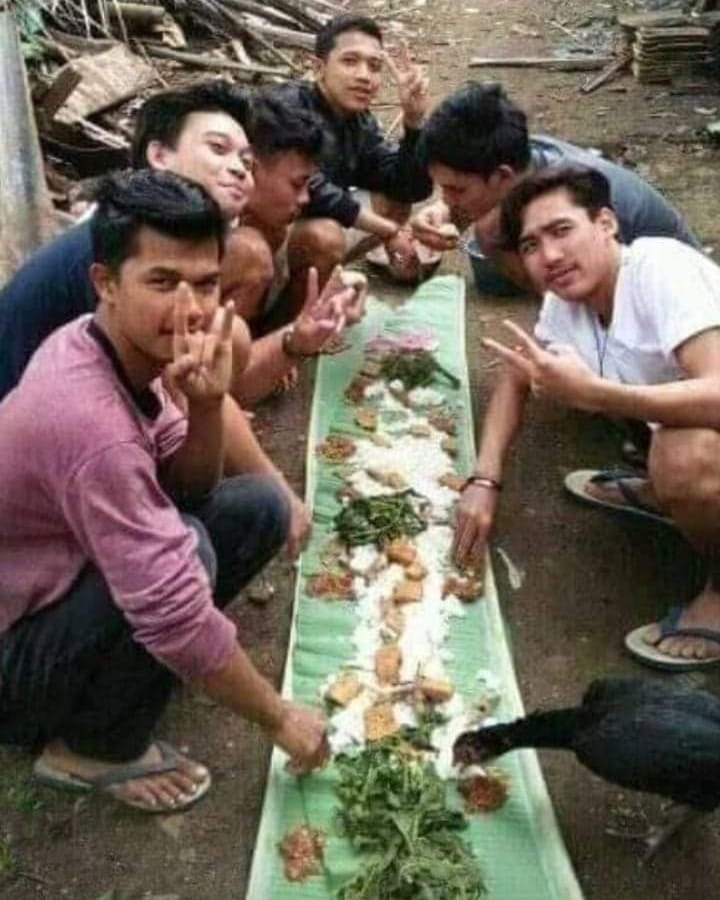 11 Momen lucu ada yang merusak suasana ini bikin foto gagal keren