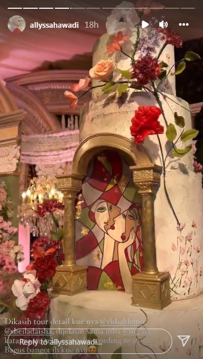 7 Potret detail wedding cake Vidi Aldiano-Sheila Dara, unik dan elegan