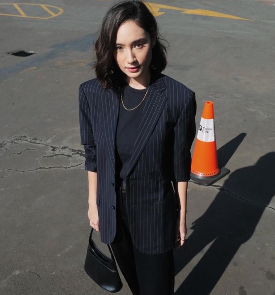 Kisah 11 seleb pernah dicemooh saat remaja, Fuji sampai pindah sekolah