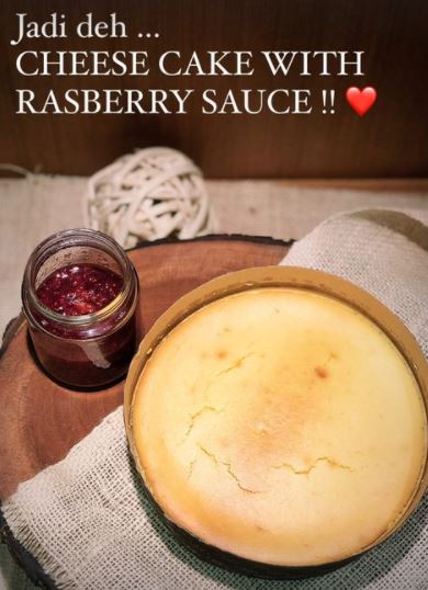 9 Langkah Vebby Palwinta membuat cheese cake, lembut dan antigagal