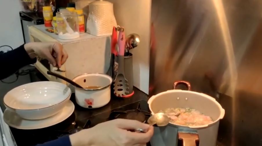 9 Trik Venna Melinda bikin sup kimlo, tetap enak meski minim penyedap