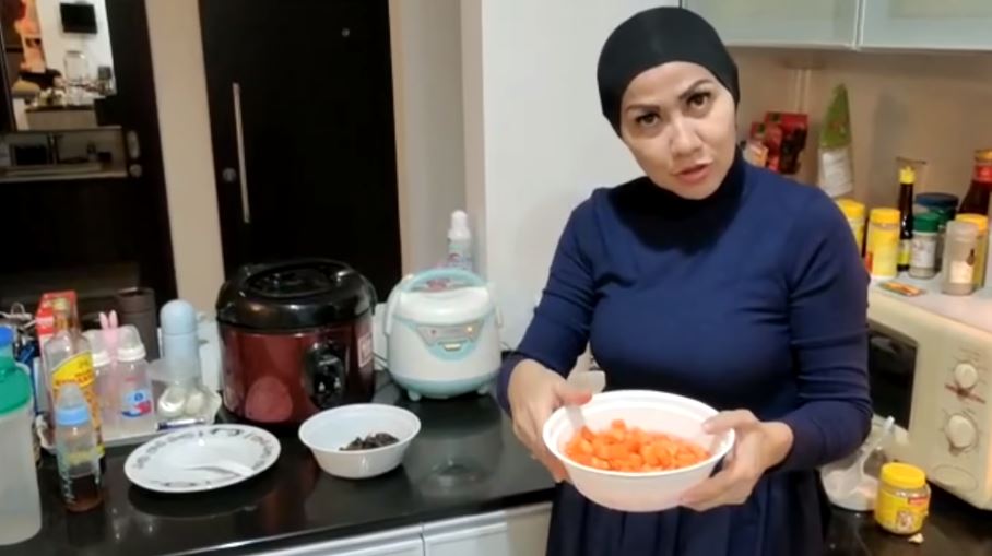 9 Trik Venna Melinda bikin sup kimlo, tetap enak meski minim penyedap