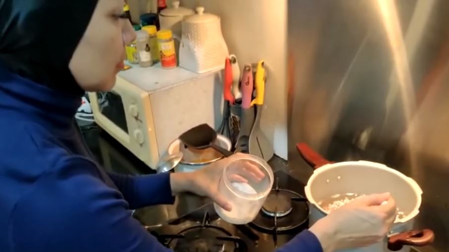 9 Trik Venna Melinda bikin sup kimlo, tetap enak meski minim penyedap