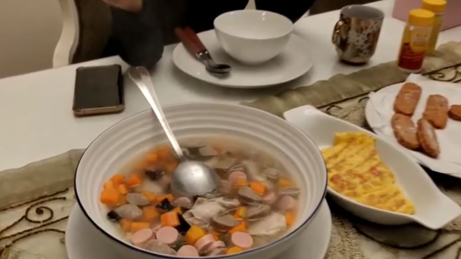 9 Trik Venna Melinda bikin sup kimlo, tetap enak meski minim penyedap