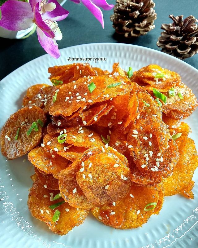 11 Cara membuat keripik kentang ala rumahan, enak dan renyahnya awet