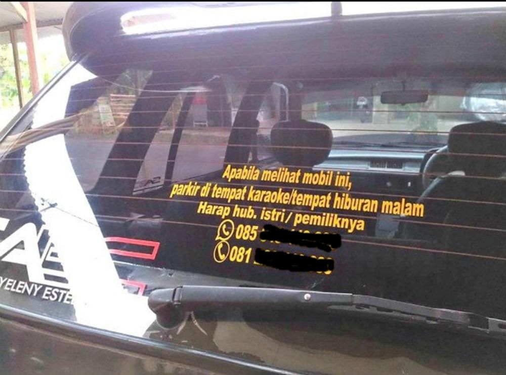 15 Tulisan nyeleneh di badan mobil, bikin auto senyum lebar