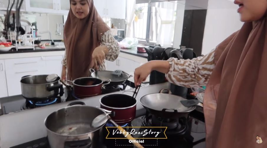 7 Langkah Vebby Palwinta bikin sambal udang, gurih dan antiamis