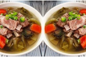 Resep sup sawi asin daging sapi enak, sajian berkuah buat makan siang