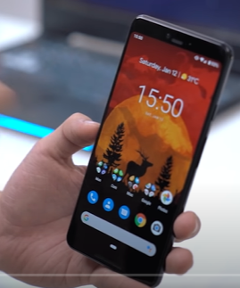 Wallpaper HP 7 YouTuber, Thariq Halilintar pasang foto Fuji