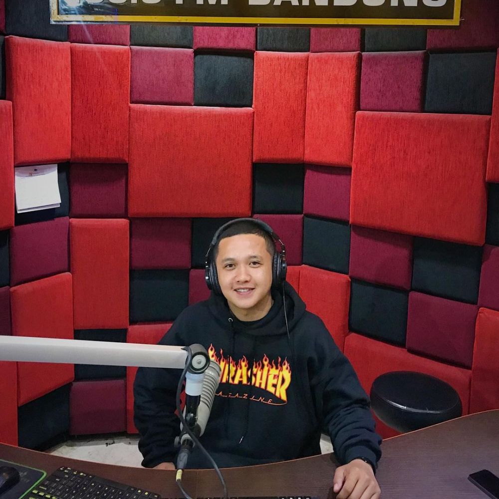 Mesra dengan Kakang Jurnalrisa, unggahan Adhisty Zara bikin heboh