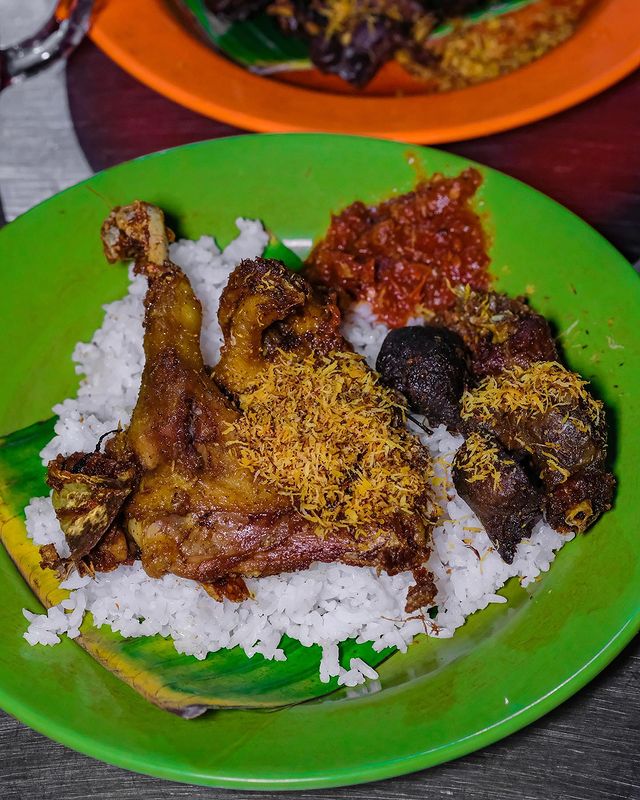 8 Tempat makan bebek legendaris di Surabaya, lezat dan bikin nagih
