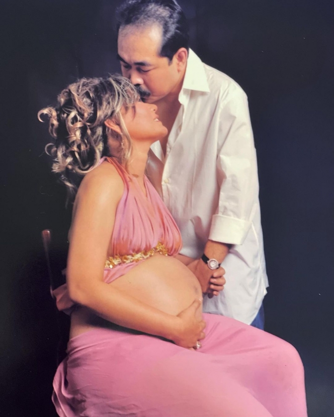 Baru diekspos, ini 11 potret lawas maternity shoot Inul Daratista