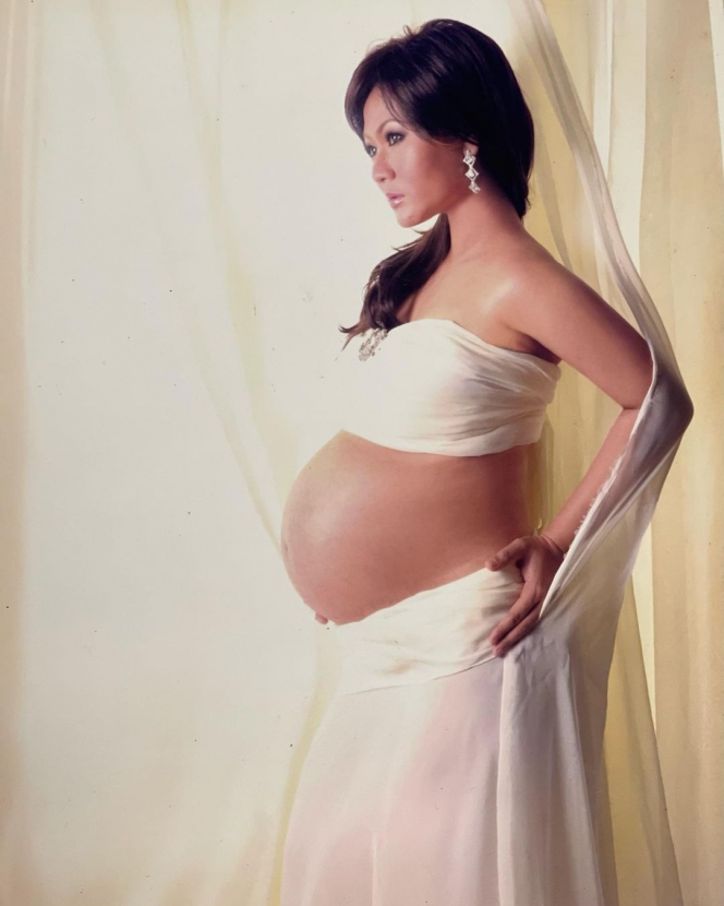 Baru diekspos, ini 11 potret lawas maternity shoot Inul Daratista