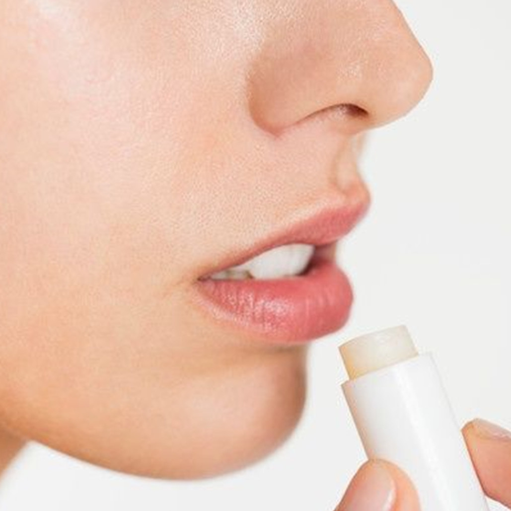 9 Rekomendasi lip serum untuk mencerahkan dan melembapkan bibir