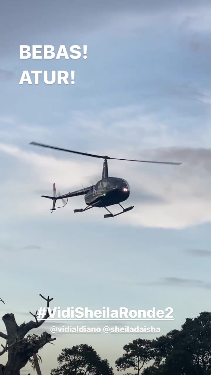 Naik helikopter, ini 11 momen ngunduh mantu Vidi Aldiano & Sheila Dara