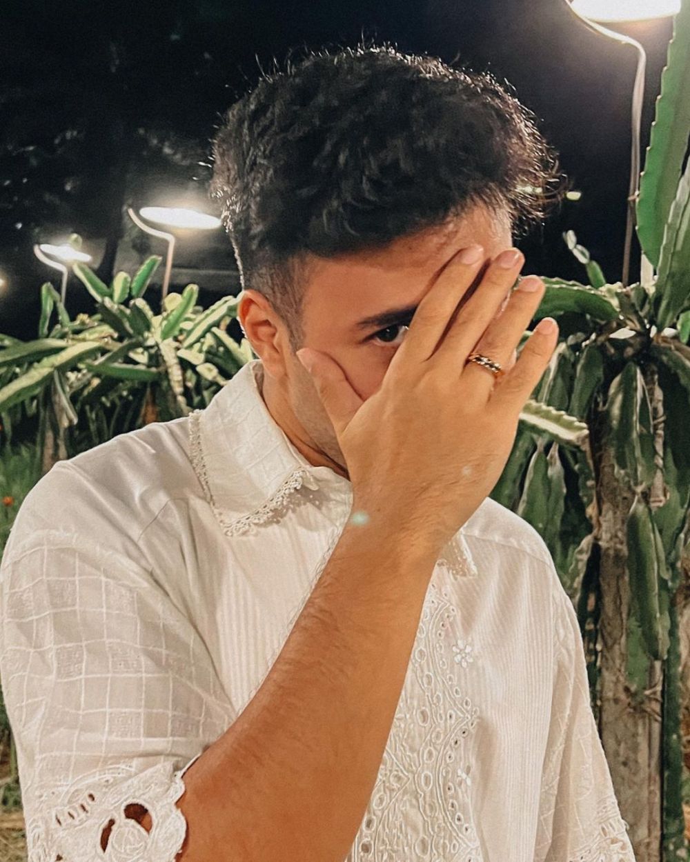 Naik helikopter, ini 11 momen ngunduh mantu Vidi Aldiano & Sheila Dara