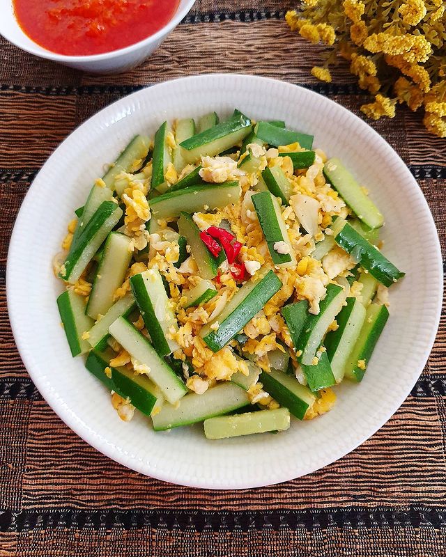 Resep tumis ketimun telur, praktis, enak, dan bikin kenyang