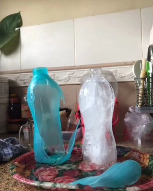 Jangan ditiru, 13 potret orang terlalu nekat aksinya bikin gigit jari