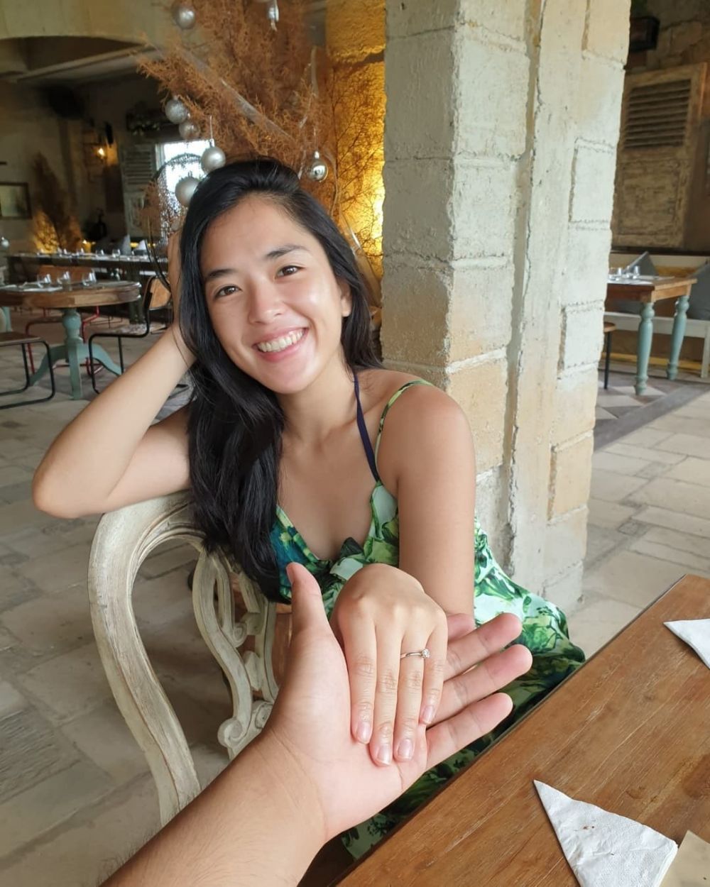 Segera nikah, 11 potret Michelle Wanda 'Layangan Putus' dan tunangan