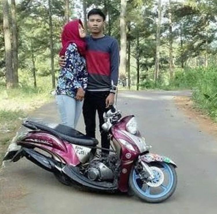 15 Momen lucu jadi gagal romantis, potretnya bikin senyum tipis