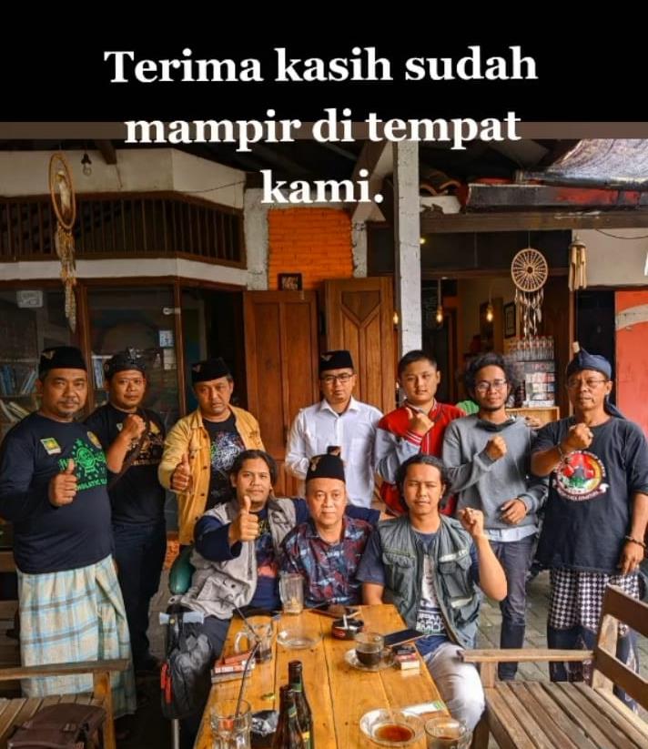 7 Potret terbaru Ki Joko Bodo usai sembuh, kini pakai alat bantu jalan