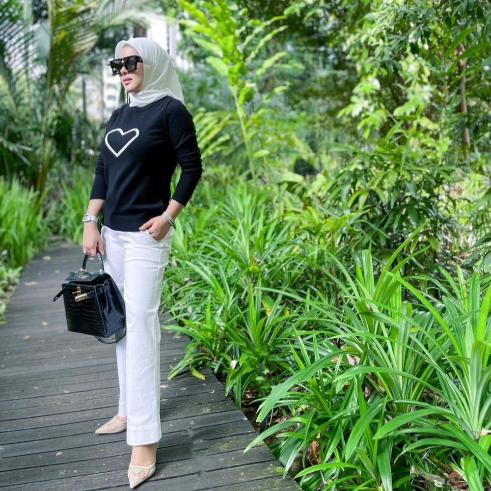 8 Penampilan terbaru Syahrini, dipuji makin langsing