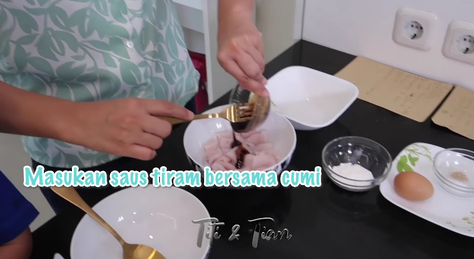 9 Langkah Titi Kamal bikin cumi cabai garam ala resto, sehat tanpa MSG