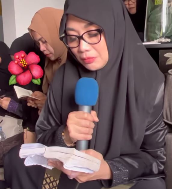 Reza Artamevia tampil berhijab tuai pujian, ini 7 penampilannya