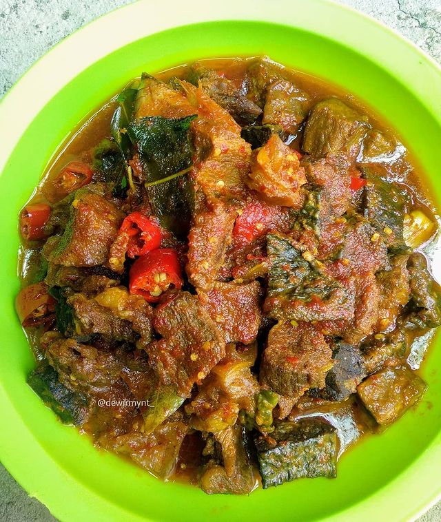 13 Resep olahan daging sapi pedas, sedap, dan nggak alot