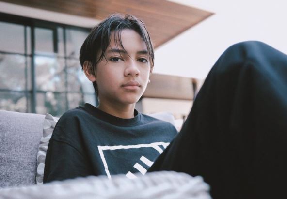 Beranjak remaja, ini 11 potret terbaru Jason Deandra putra Nana Mirdad