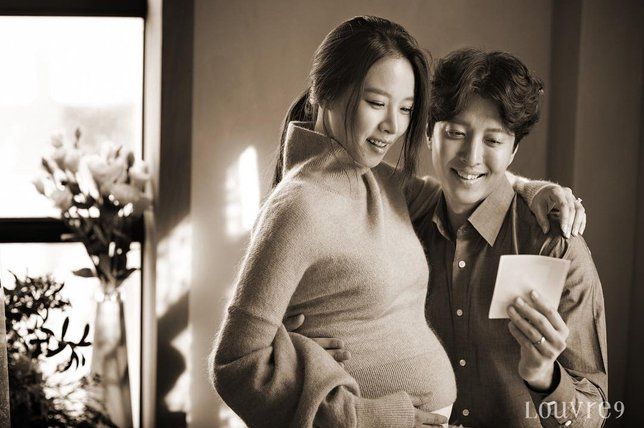 Gaya 13 seleb Korea pamer baby bump, Park Shin-hye pakai hanbok
