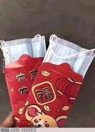 17 Momen lucu buka angpao Imlek, isinya nggak terduga