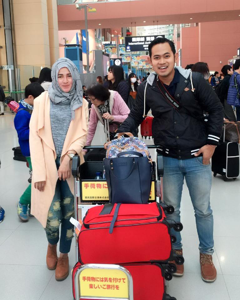 11 Potret Gilang Juragan99 & Shandy Purnamasari, pacaran sampai nikah