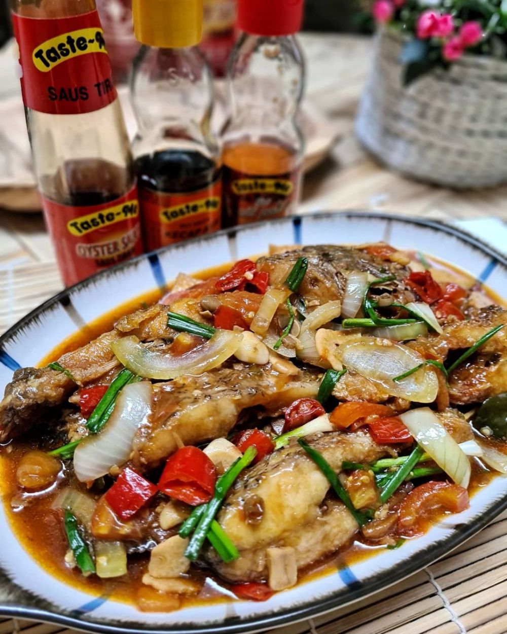 Resep ikan tauco pedas spesial, enak dan sederhana